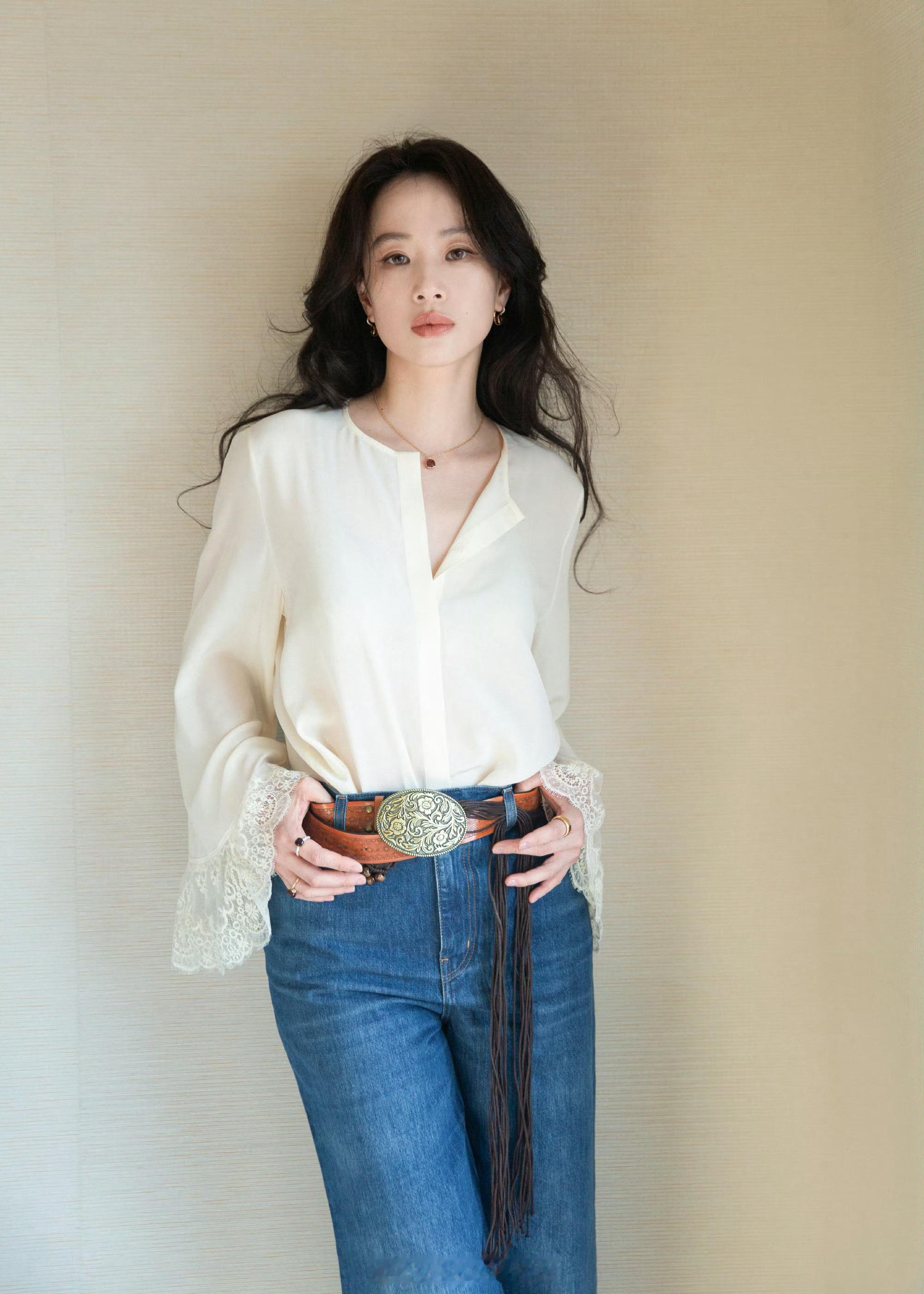 李梦回应杭州租院子种菜生活羡慕李梦的这种生活。一休息就回家有自己的空间，种种植物