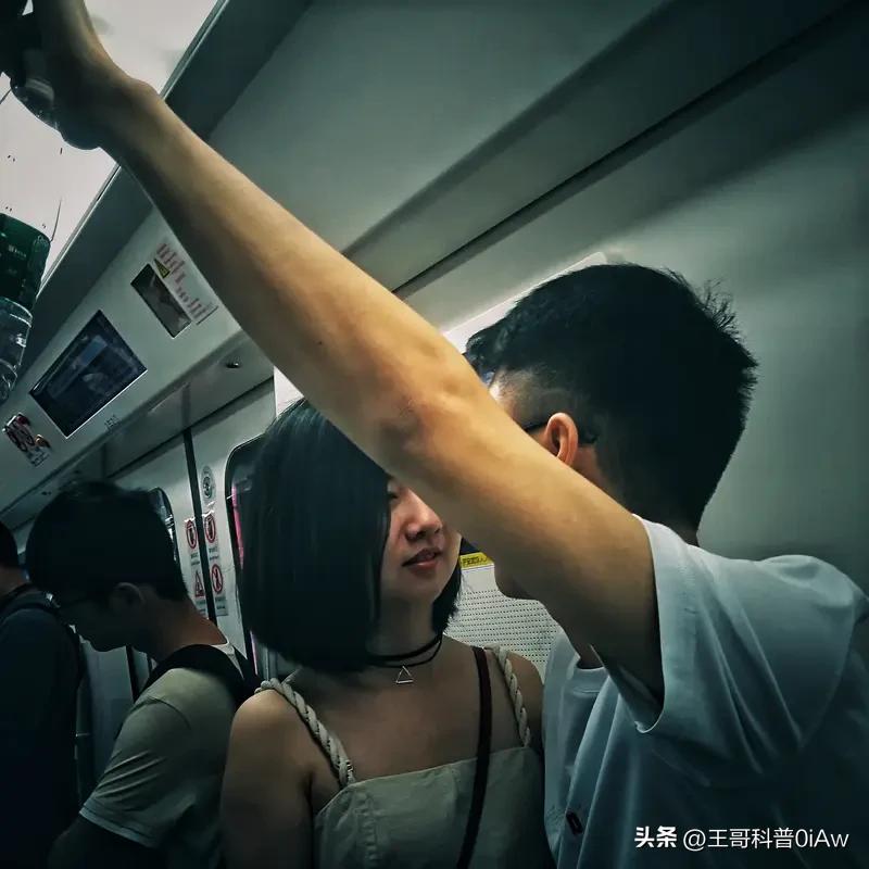 男女越界真要女人点头吗，其实很多时候根本不用明说，全藏在那些没拒绝的细节里。
就