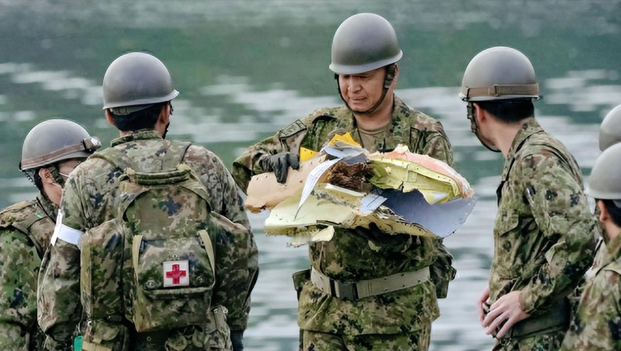 日本还能作多久？日本军费已经连续14年上涨，2026年度防卫预算更是直接干到9万