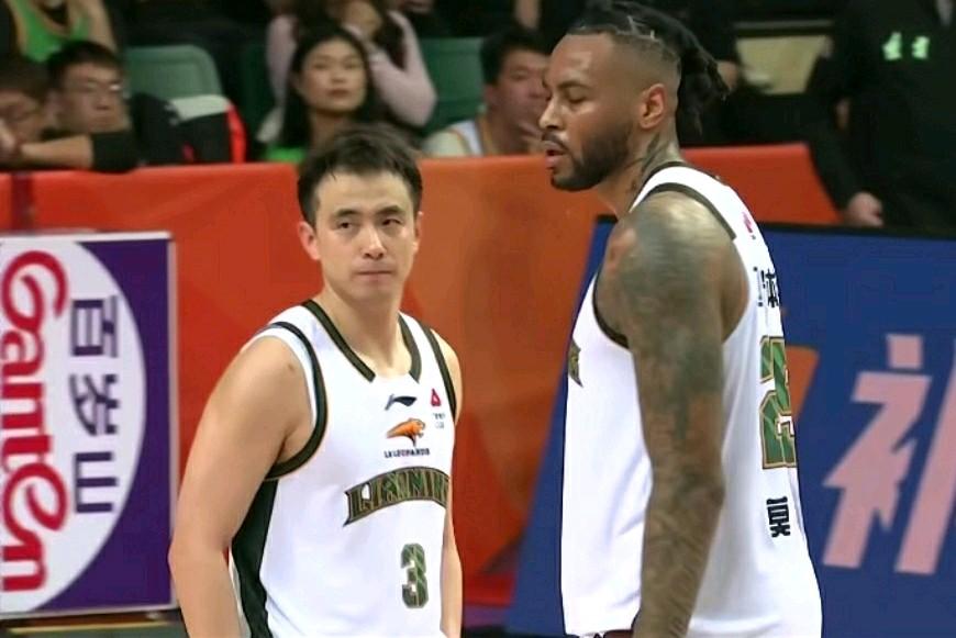 你认可吗？赵继伟就是辽宁本钢的大脑，他发挥的好，辽宁本钢赢球的概率极大，他发挥的