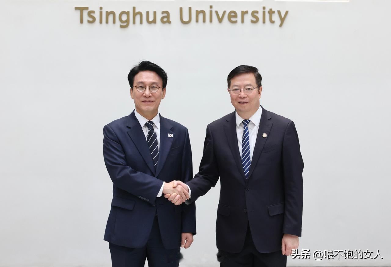 ……6月23日，正在中国进行访问的韩国国务总理金民锡到访清华大学！他可是在清华大