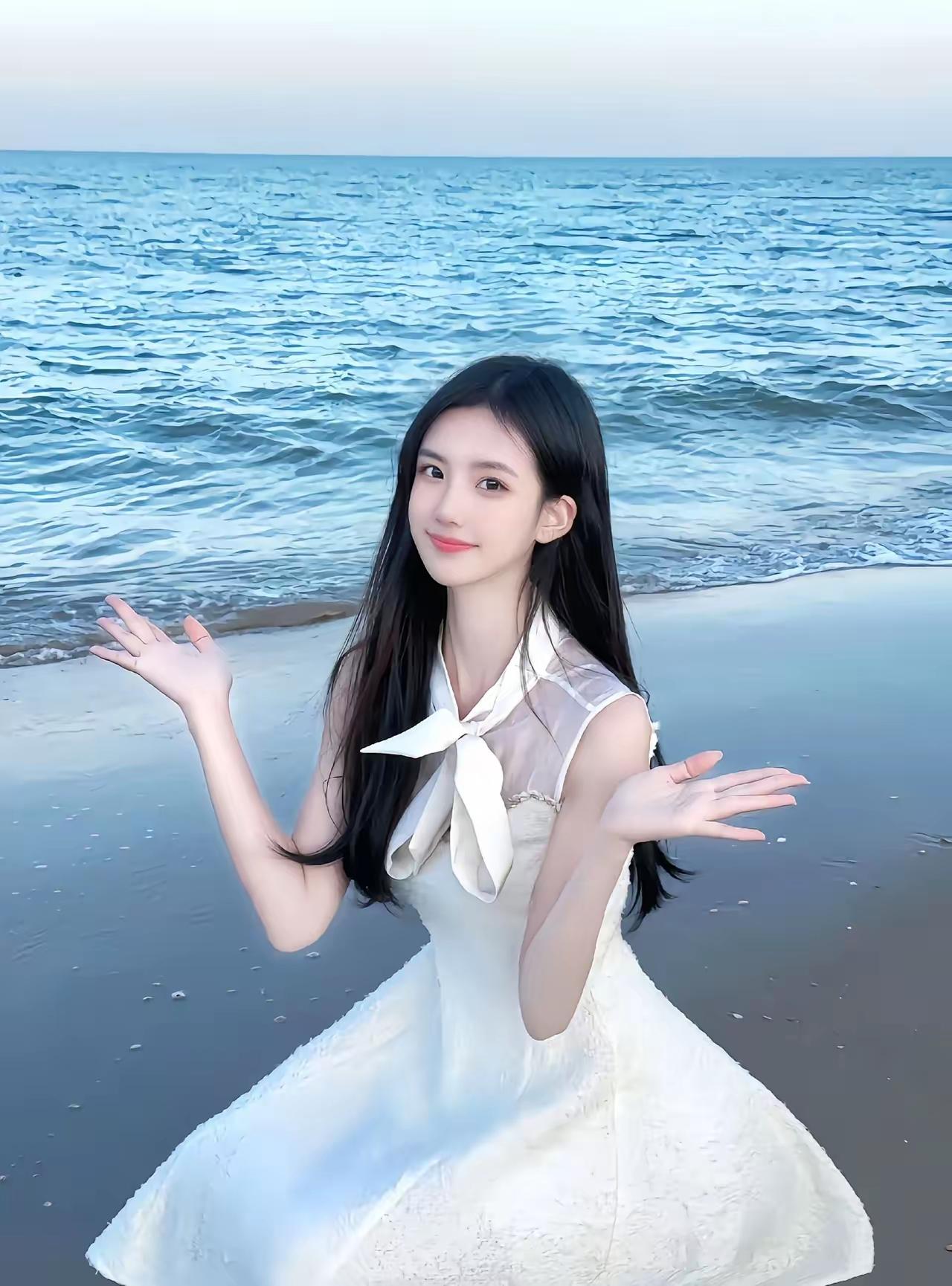分享一下美女穿搭，真正显贵的穿搭从不费力，极简风就很绝。很多人追求新款、堆砌元素