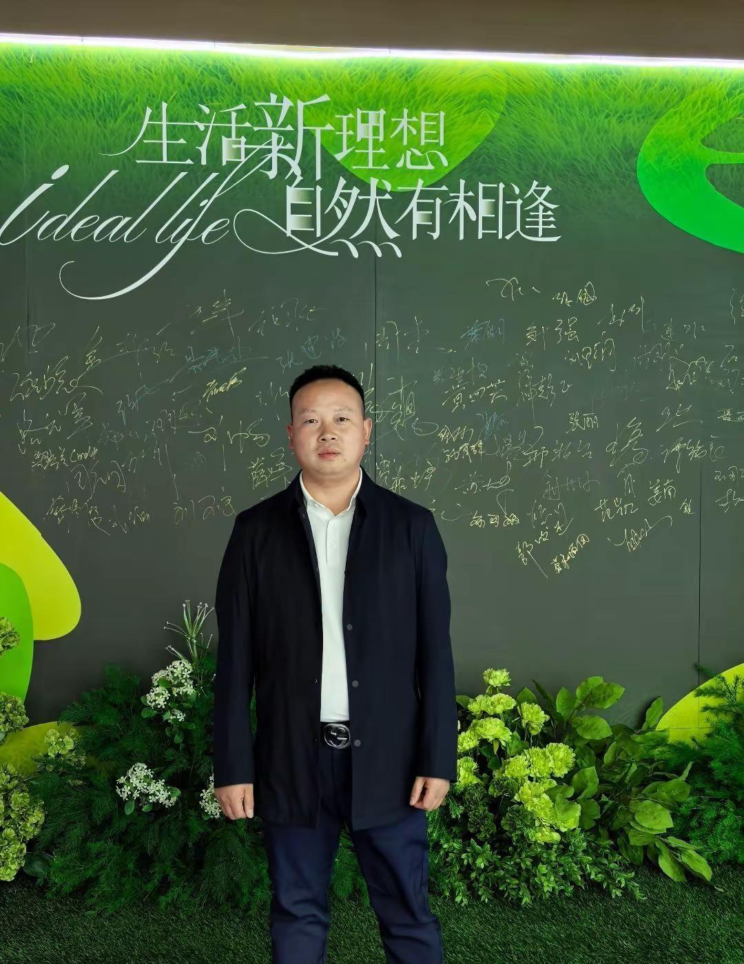 不管活成什么样子，都不要把责任推给任何人，走错路，看错人，做错事，一切苦乐都是自