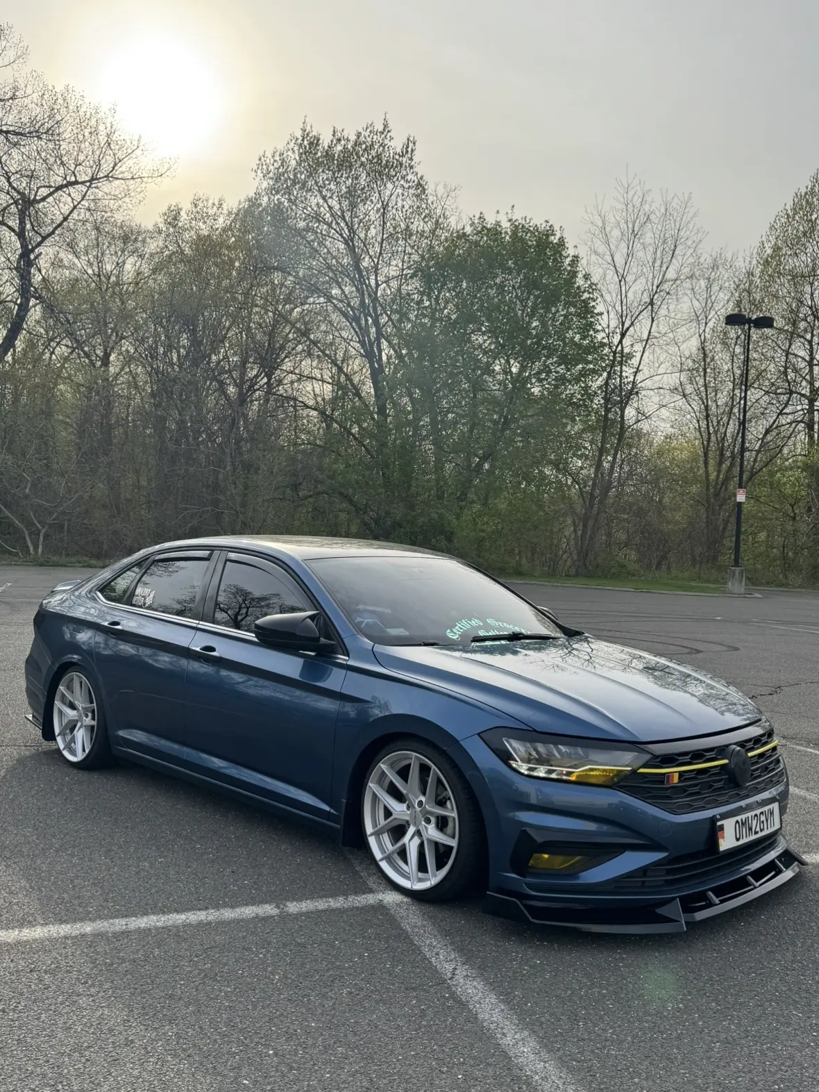 拿着放大镜去找错的  那看什么都是错的