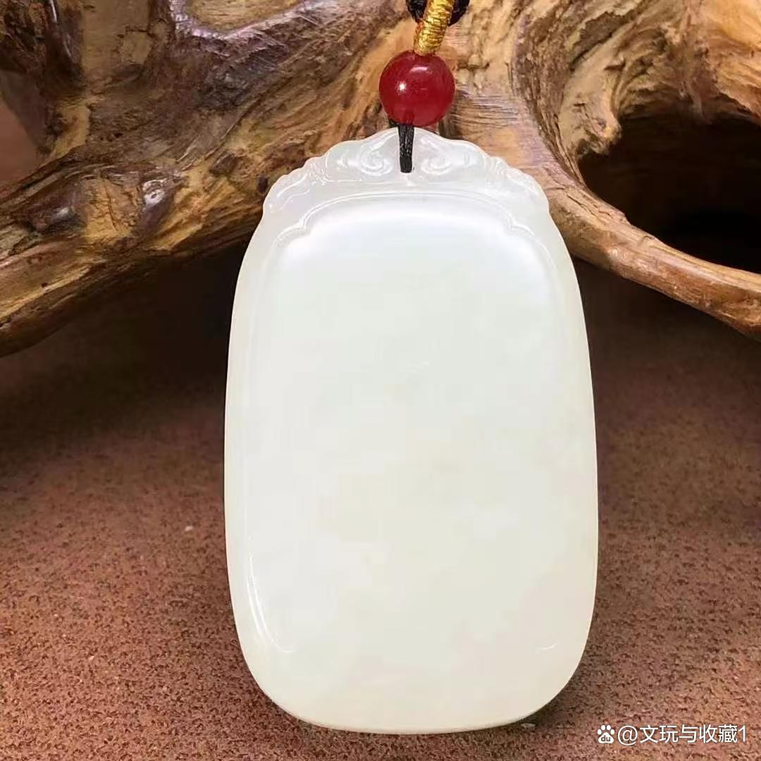精品和田玉为什么贵？
       这里的原因众多。
       其一，资源稀