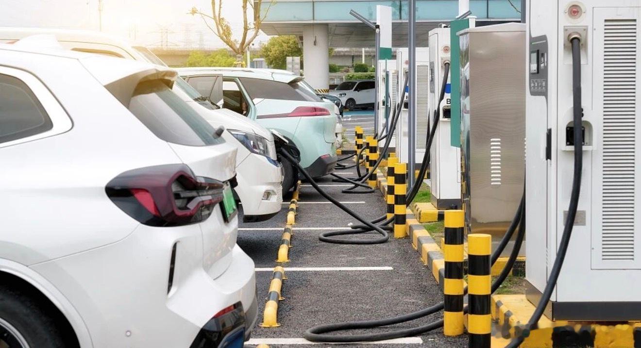 车船税优惠调整对新能源车消费影响有限 7月3日，财政部、税务总局、工业和信息化部