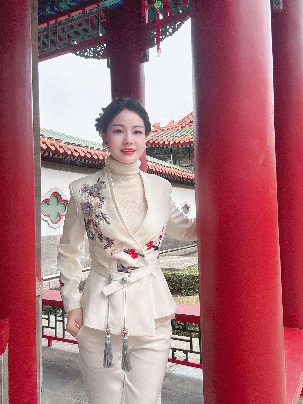 浅浅喜，静静爱，美好都藏在日常里， 愿你日日是好日，岁岁皆欢愉早安朋友们开心快乐