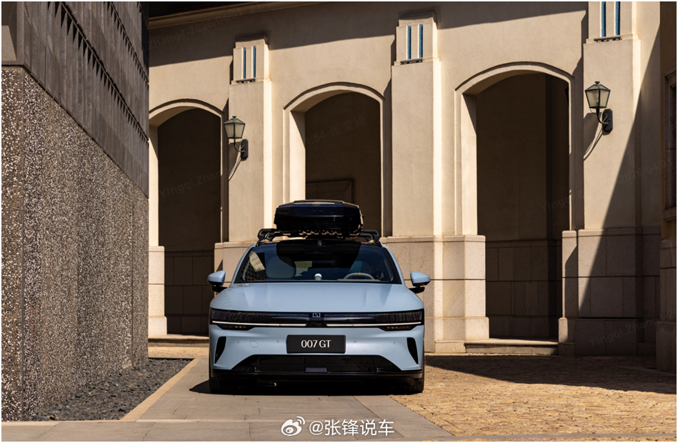 4月2日，极氪焕新007与极氪焕新007GT正式开启预售。信息显示，作为极氪“7