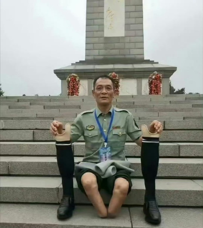 如果你刷到，恳请停留一秒钟，致敬中国军人