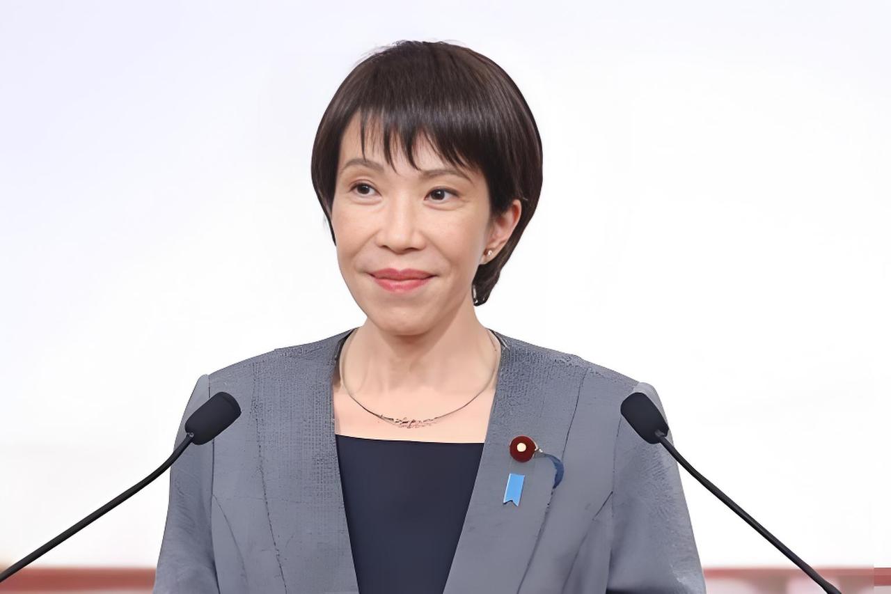 9月21日，日本首相高市早苗乘坐专机从东京羽田机场启程，前往美国纽约出席第81届
