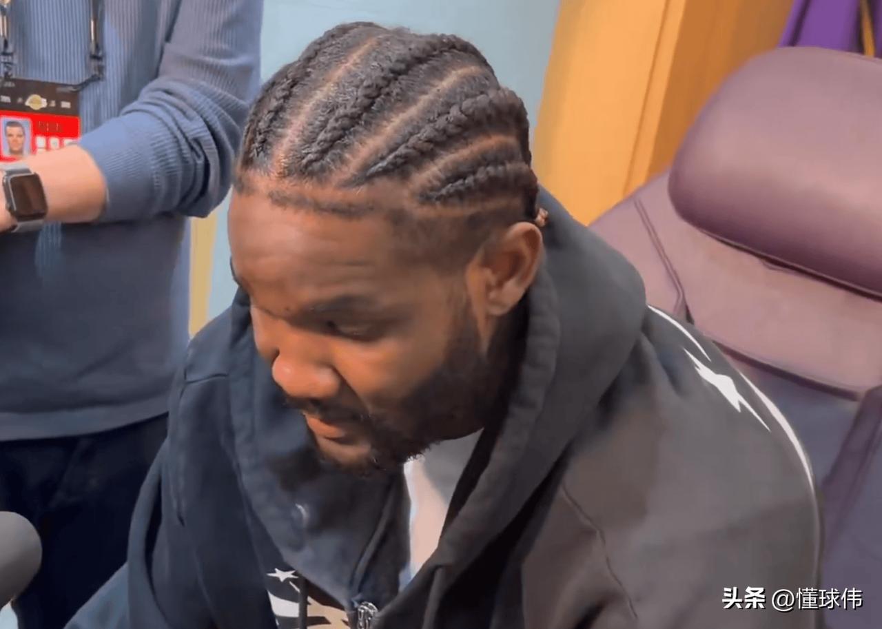 你觉得呢？艾顿谈詹姆斯：

“我们在讨论勒布朗为何伟大？”

“是因为他能够融入