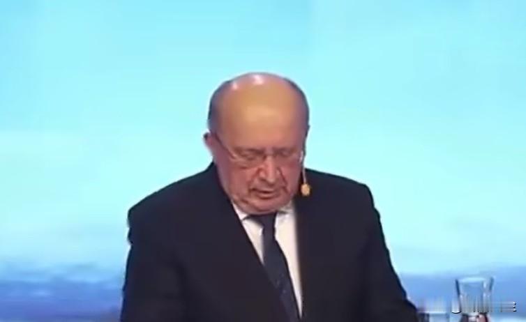 欧盟国防与航天专员指出，如果美国战略重心转移，我们如何建立北约的欧洲支柱？谁来保