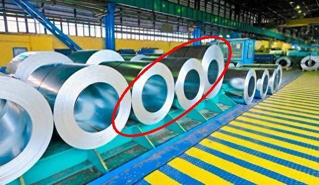 几内亚突然砍掉51个矿权！中国上百亿投资要打水漂？
最新消息，几内亚政府直接没收