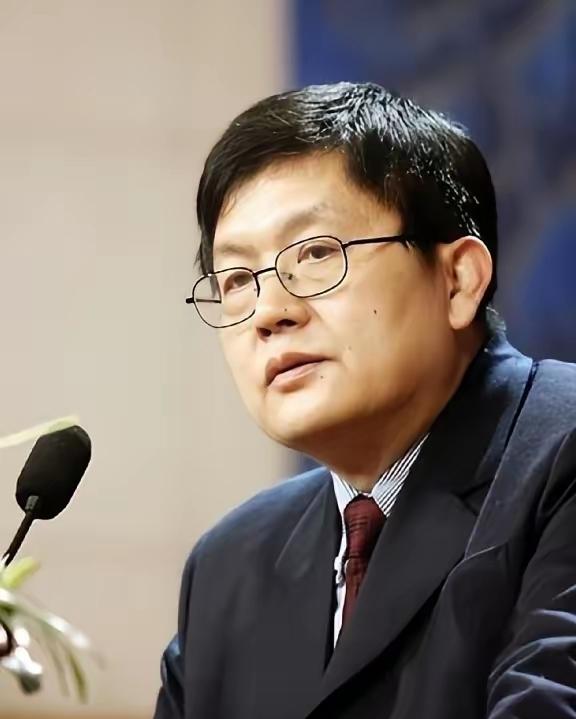 最近熊猫政府发布了关于谨慎前往日本的提示，主要是因为核污染水排海带来的风险和当地