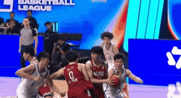 何文炜关键抢断，顺便造了松本秦5犯离场。aubl2026aubl广东宏远