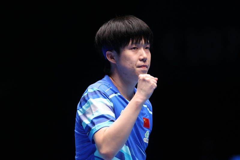 王楚钦最近可是乒乓界的大热门！在澳门世界杯男单决赛，他面对日本小将松岛辉空，2比