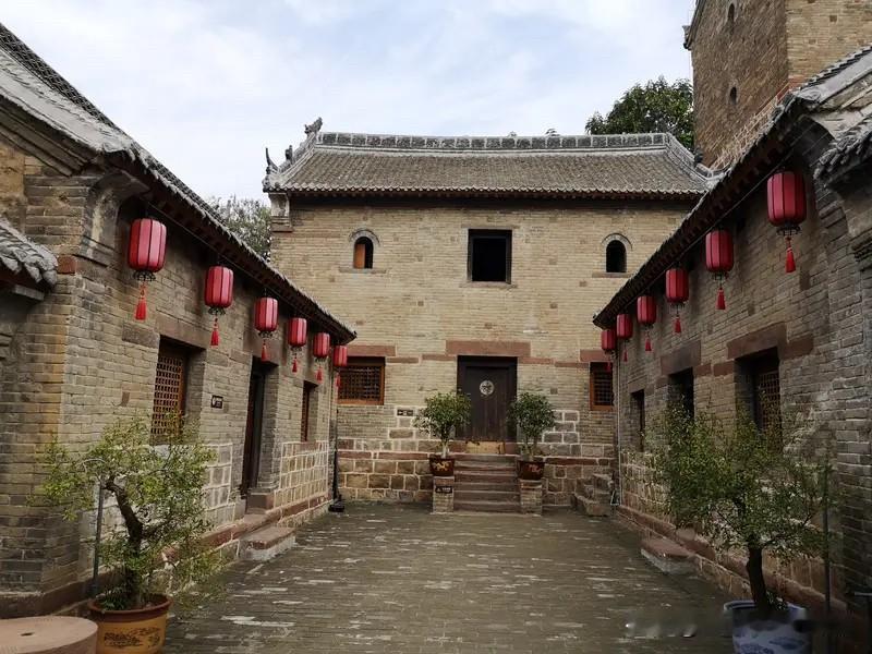 平顶山郏县临沣寨：给地主打工二百年，最后反客为主把地主给吞了。你见过反客为主的故