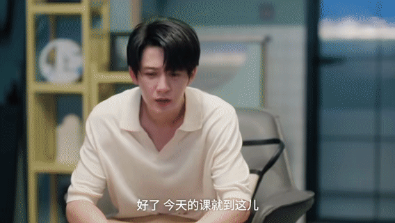内娱终于有编剧懂什么是旷野了 编剧真的狠狠抚慰了每一个紧绷的打工人。李亦非那段关