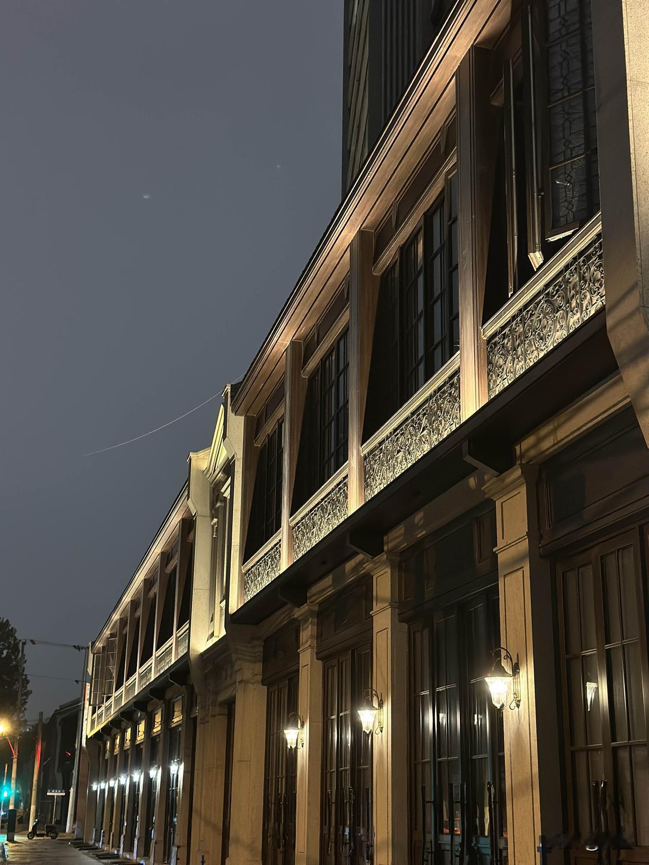 如何用一句话来评价美国这个国家人类文明巅峰的实验室产品！不知道能否从实验室走到量