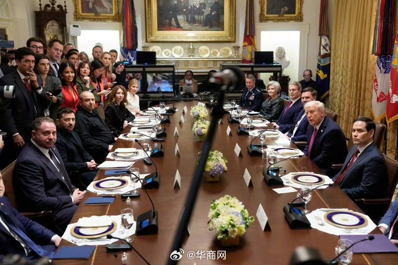 【#特朗普与泽连斯基再度激烈争吵# “爆粗口、训斥、扔地图都干了”】今年2月，白