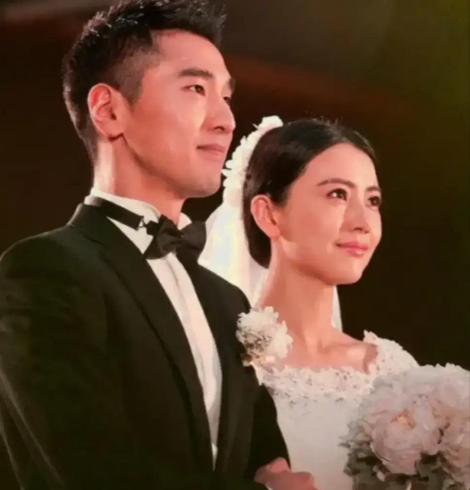 你以为高圆圆靠赵又廷逆袭？其实她只是选对了“不消耗”的人。
 
2000年录音室