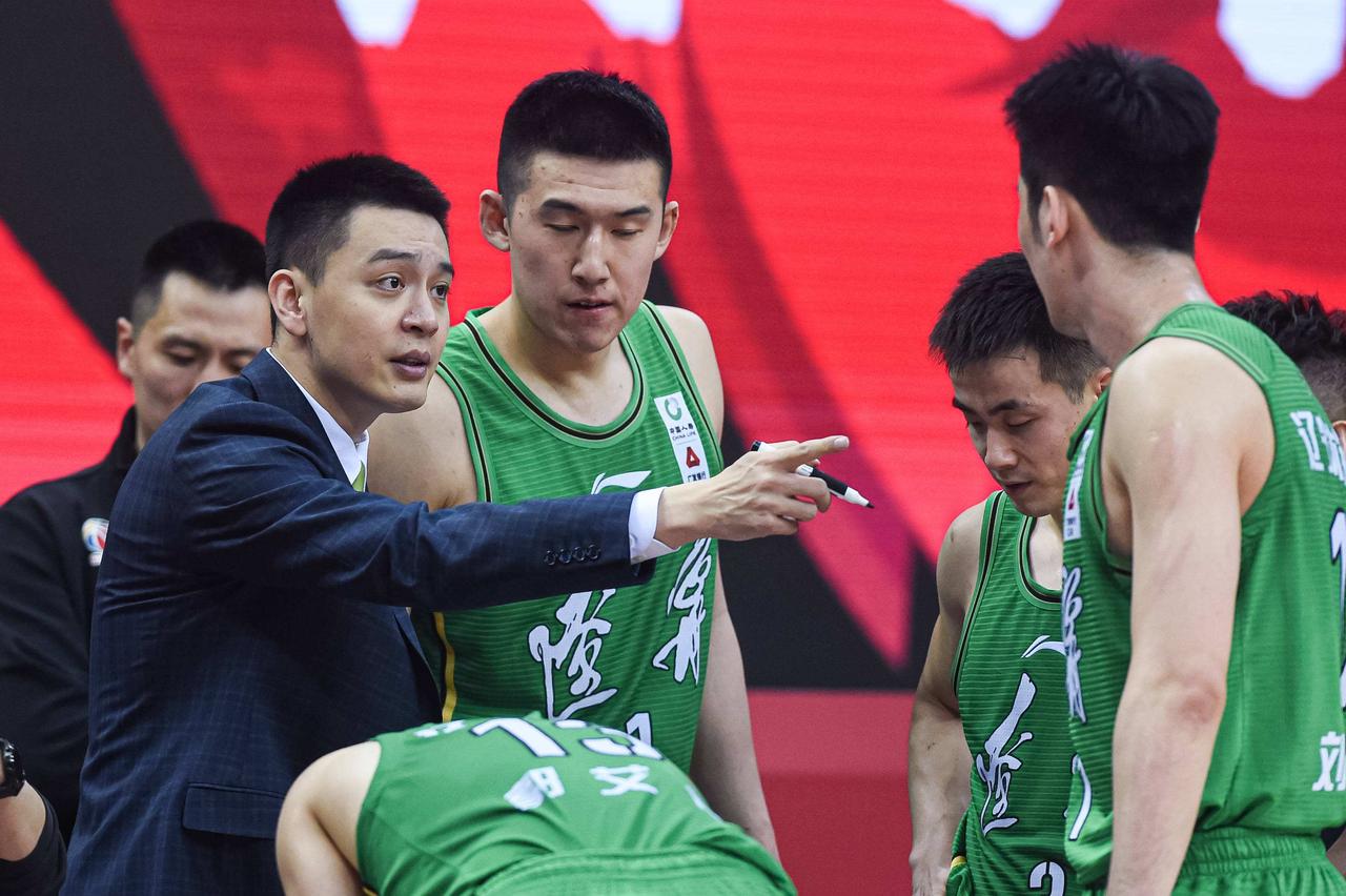 乌戈开门红！辽宁狂胜四川送他20连败。见证杨吗与乌戈球场的区别。
浏览与四川得5