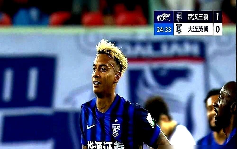 一场4比1的狂胜，新来的国脚中卫却拿了全队最低分！

武汉三镇的进攻线算是彻底打