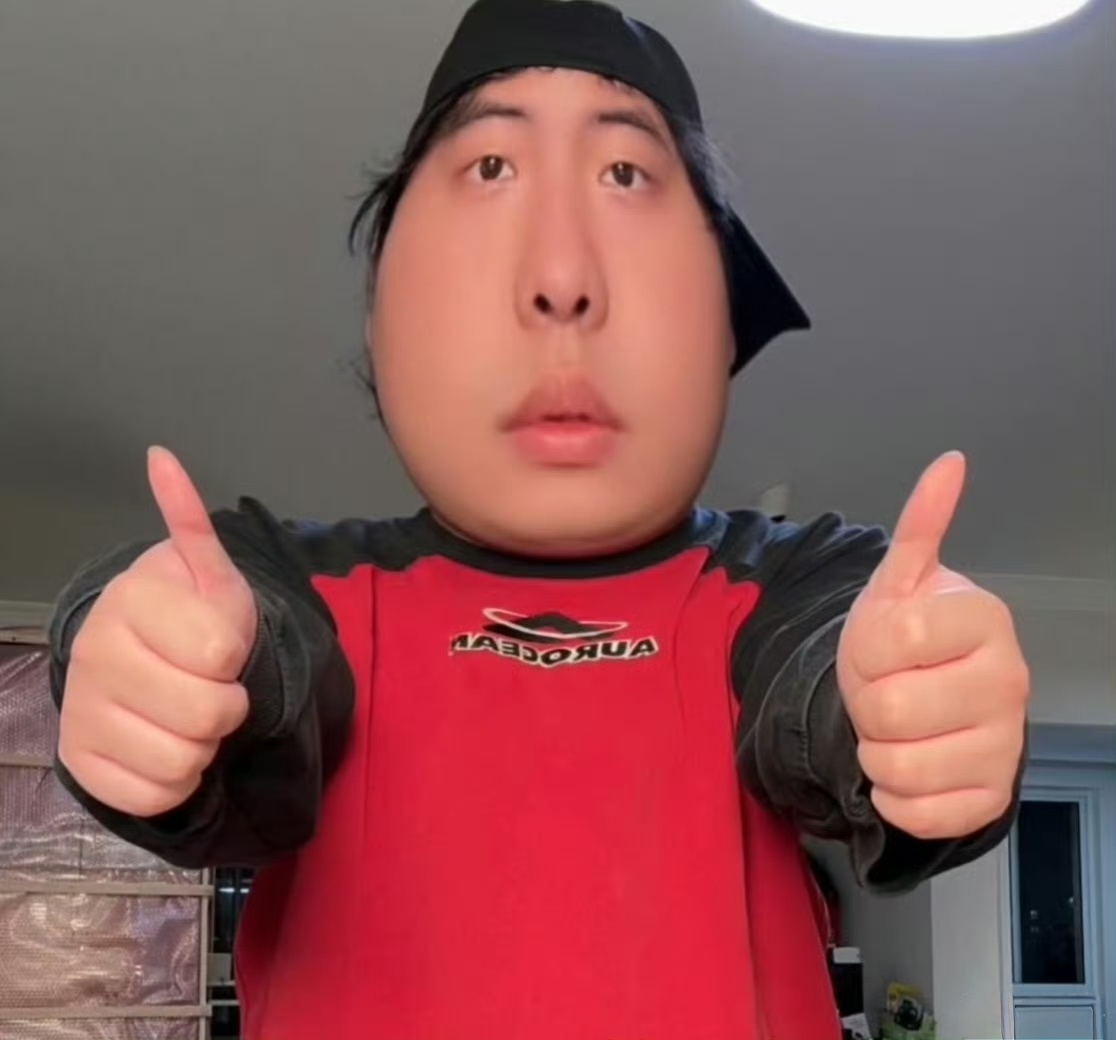 桃黑黑美团吃了20w稳稳吃了20w太牛辣哈哈哈哈哈 