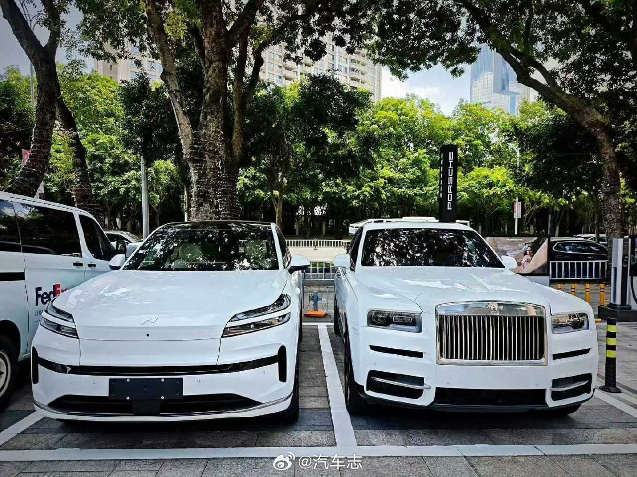 L90预售价格：租电：19.39万、买断：27.99万。评论区猜猜上市价格～猜中