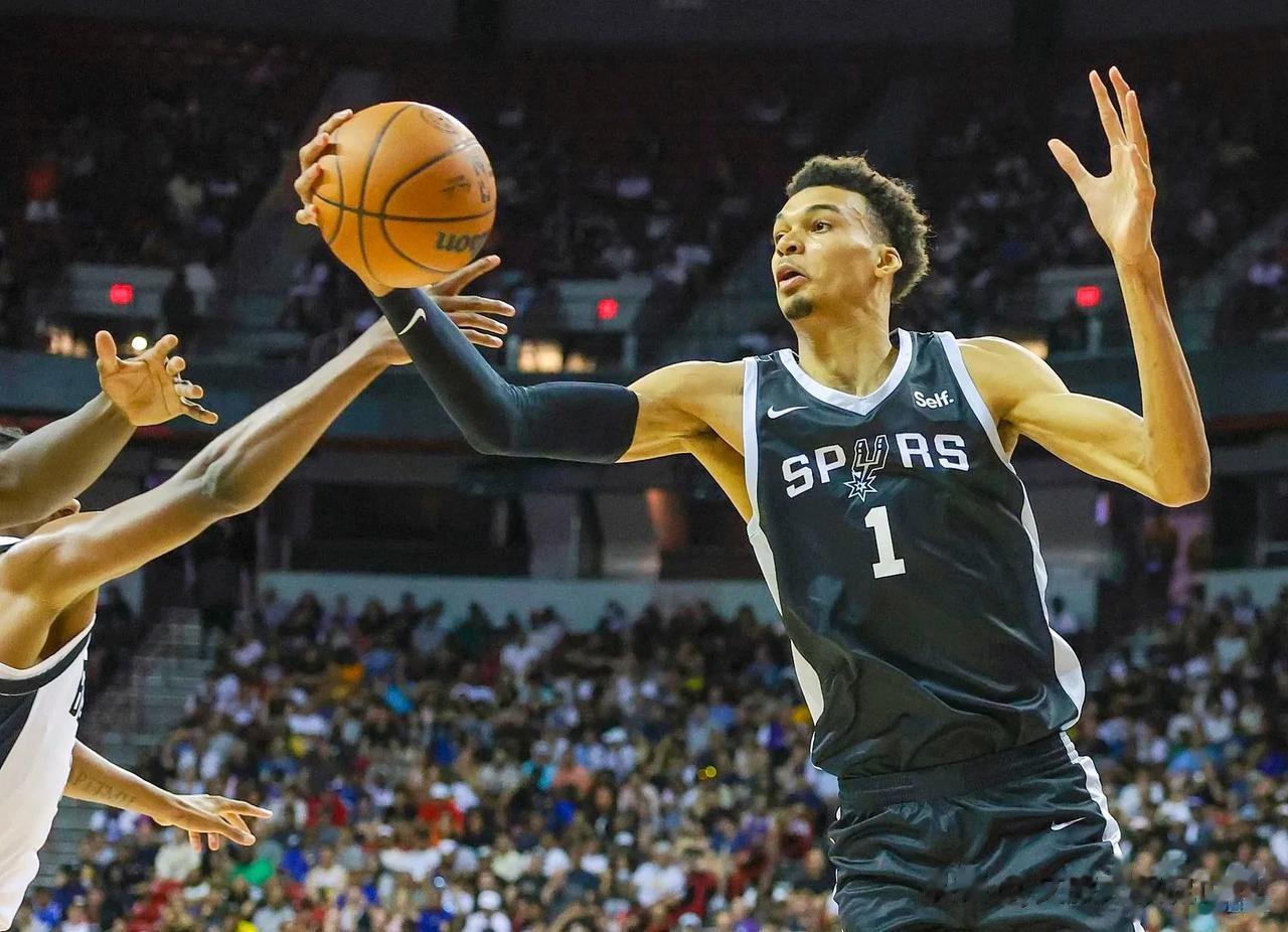 北京时间7月10日NBA拉斯维加斯夏季联赛,马刺80:85不敌开拓者，文班亚马砍