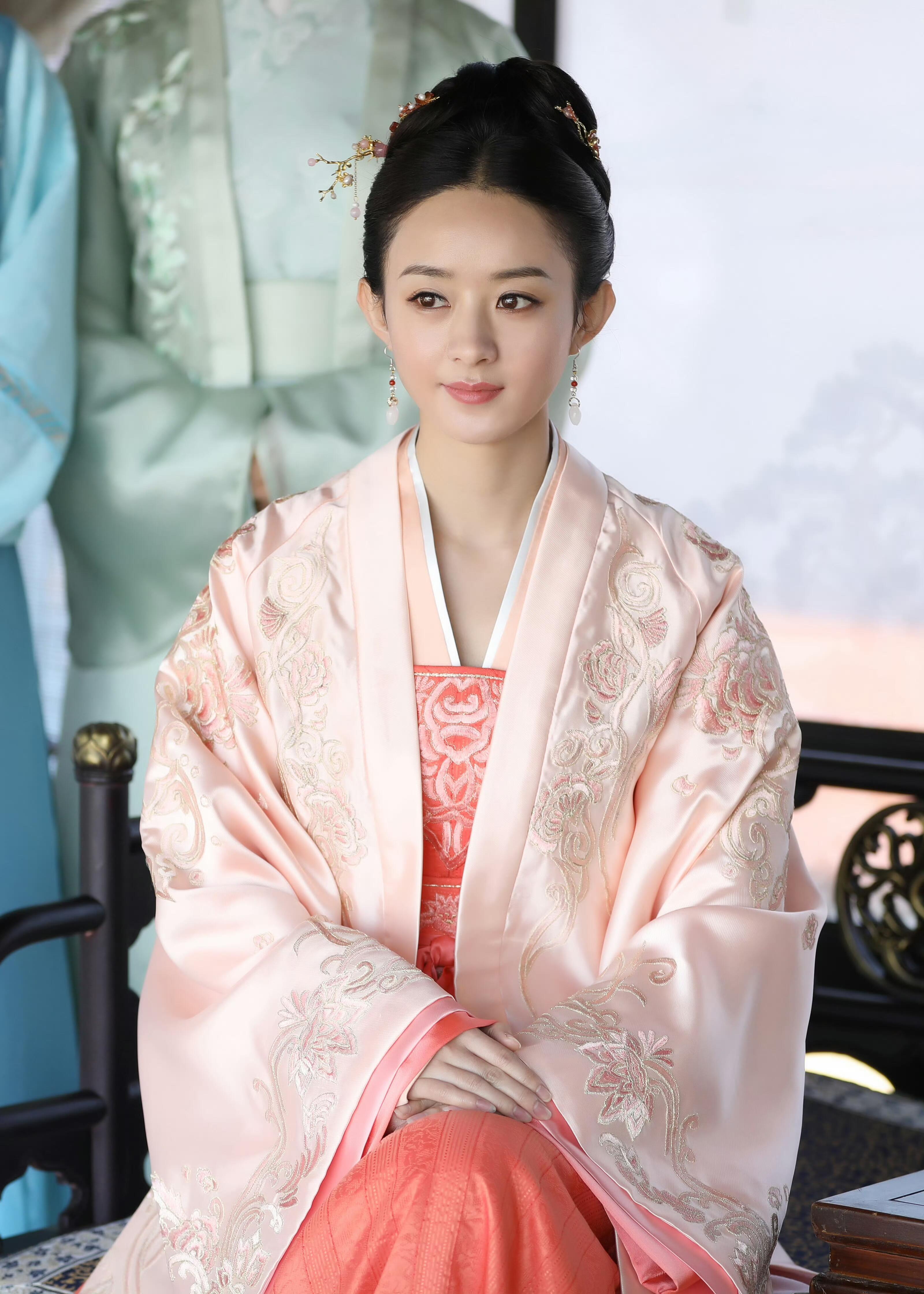 赵丽颖知否开播七周年赵丽颖盛明兰七周年赵丽颖主演的《知否知否应是绿肥红瘦》今日开