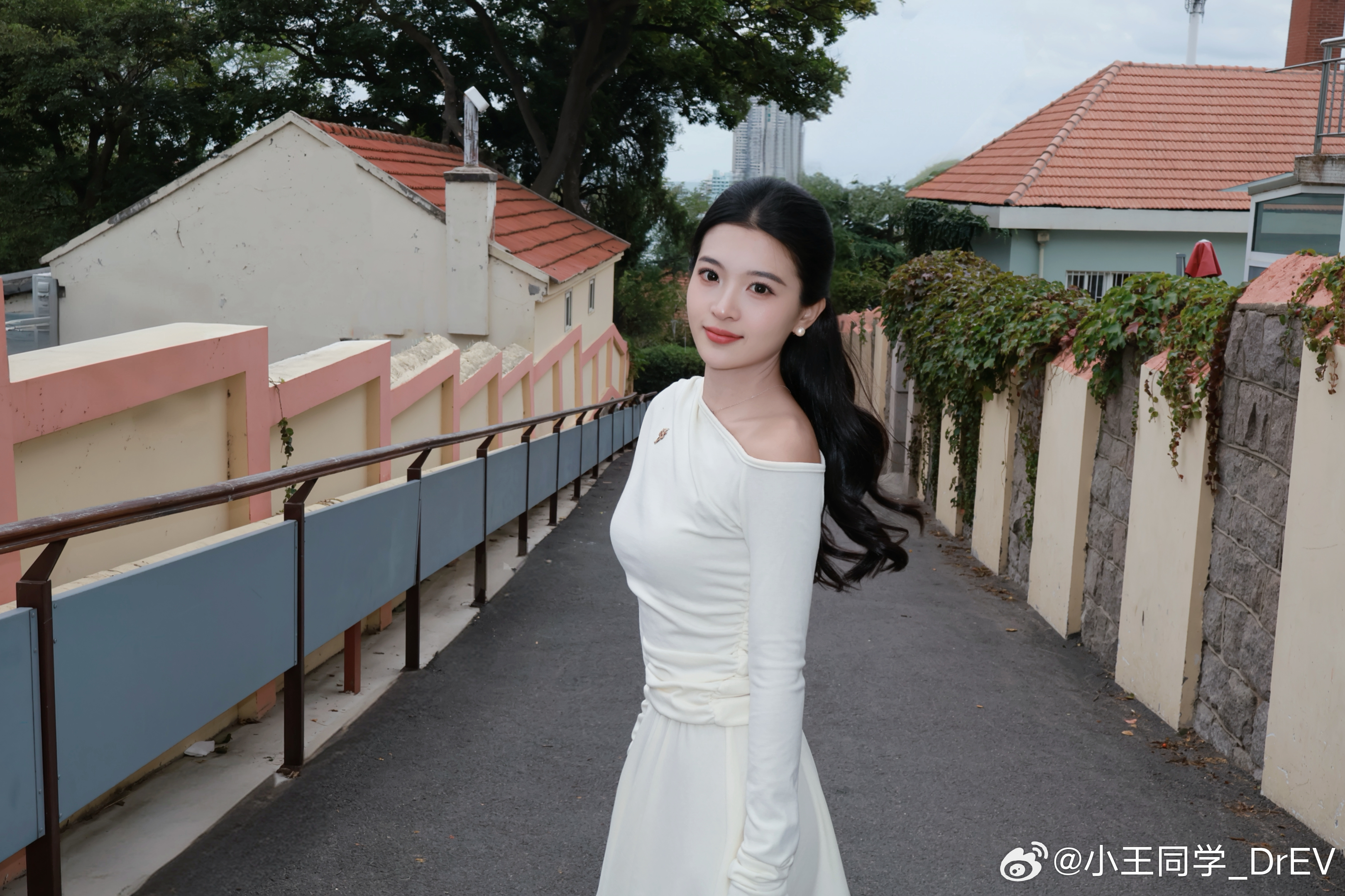早上好呀，点赞抽 25 个粉丝红包不过滤，明天开奖～[手指比心]转发抽奖[超话]
