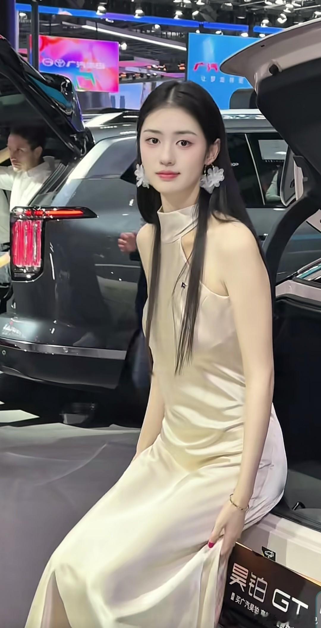 街拍小姐姐气质穿搭