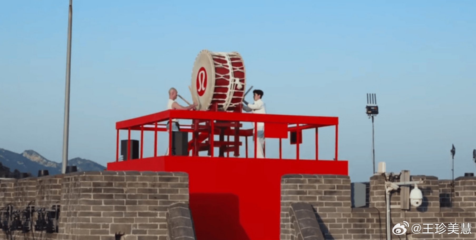 lululemon股价累计大跌超76%中产现在本来都快返贫了，你lululemo
