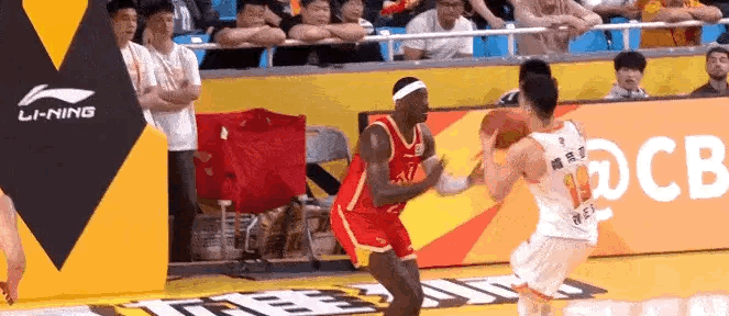 啊这。。。。。。桑普森好可怜广厦男篮vs江苏男篮