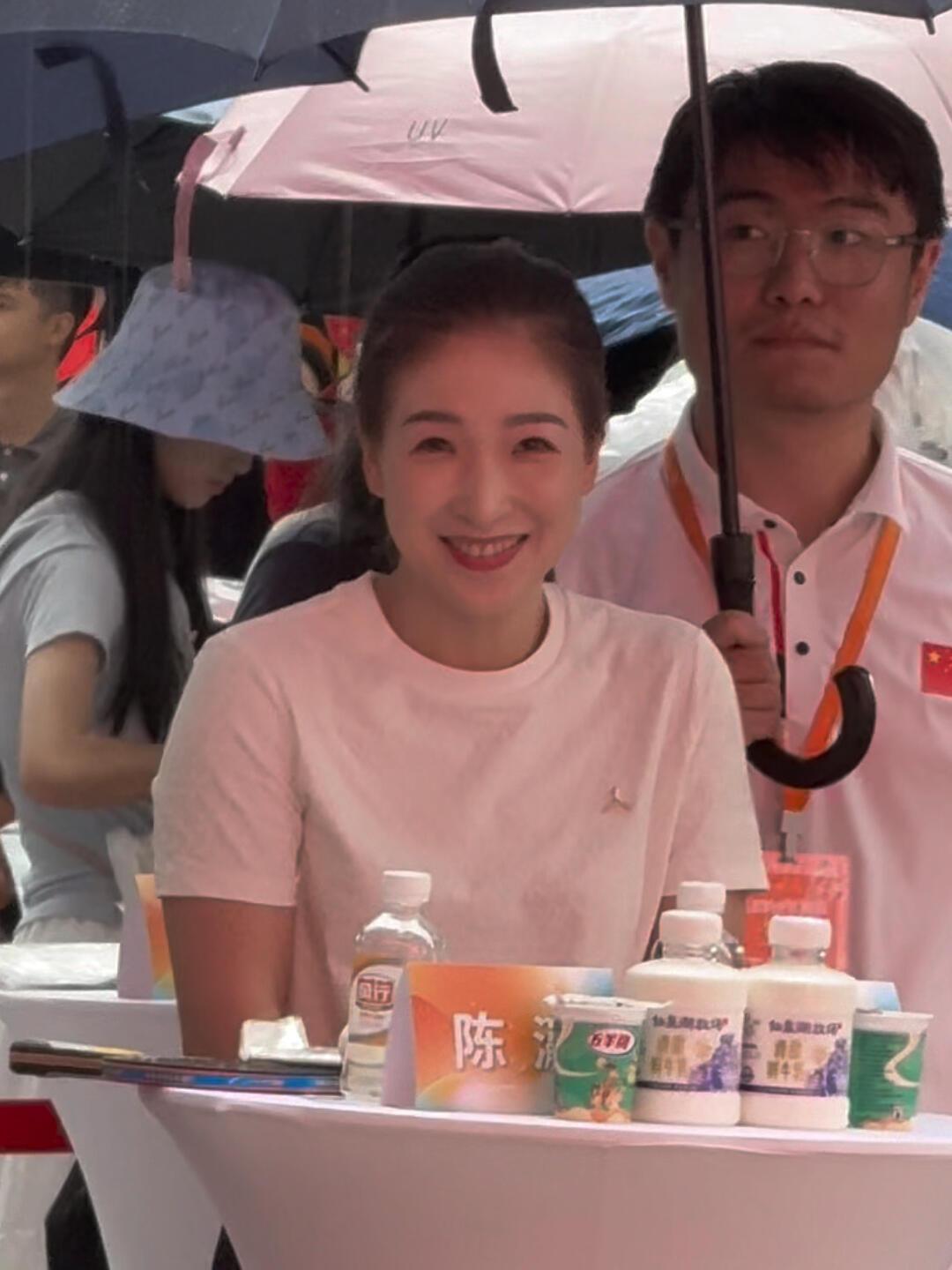 刘诗雯微微一笑很倾城！
国乒现役，绝对是优秀的佼佼者，颜值担当！
多少人喜欢枣枣