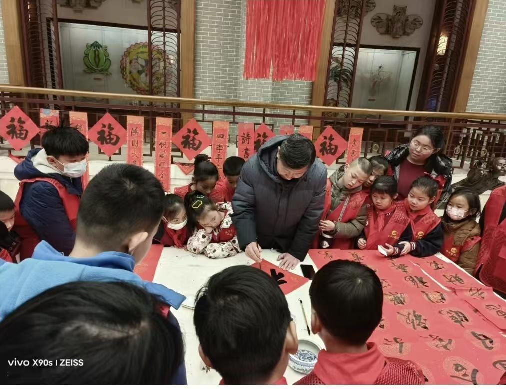 2025年1月，曲阜师范大学文学院“文脉相承，古韵新声”实践队走进潍坊世界风筝博