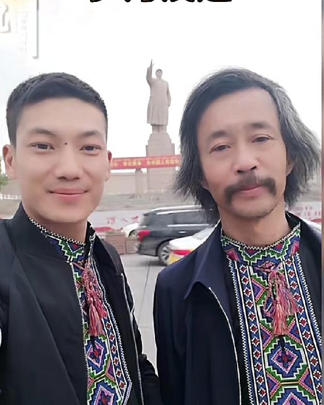 上海奇才沈巍先生的干儿子刘小飞明天据传将来上海看沈巍，沈团队的人已经迫不及待发了