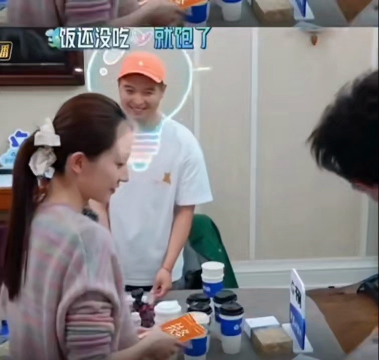 孙杨很容易被满足孙杨在《妻子的浪漫旅行》里化身高需求宝宝，爱吃醋爱求关注，盼着爱