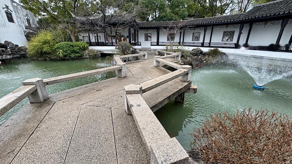 分享你随手拍的风景一街阅百年，一巷见传承，荣氏故里，工商名巷，江南典范。