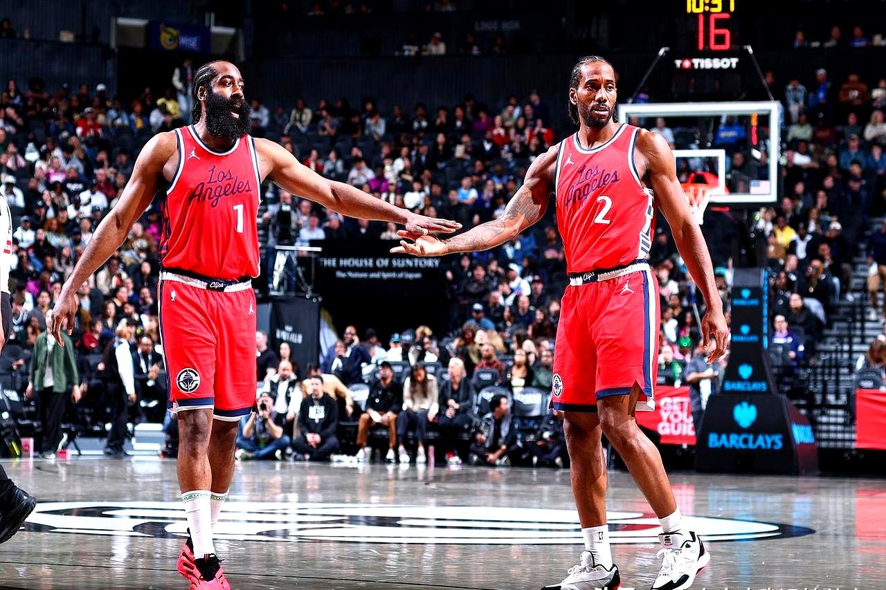 这无疑是一场离谱至极
 

这正是快船让人无法接受的地方。
 

上赛季还是前五