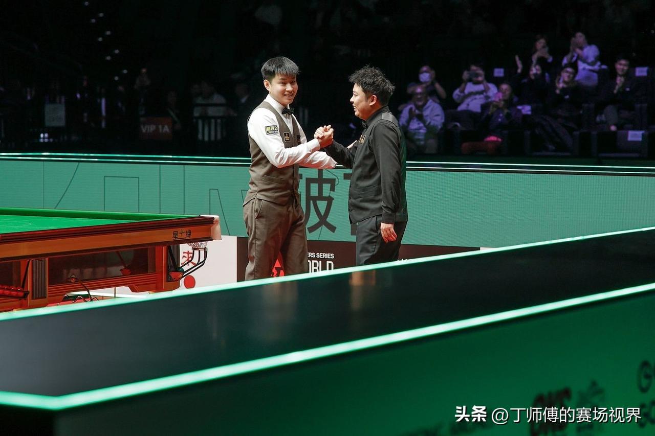 为什么今年斯诺克世锦赛的竞争格外激烈？主要有四个原因：

1️⃣ 许多冠军级选手