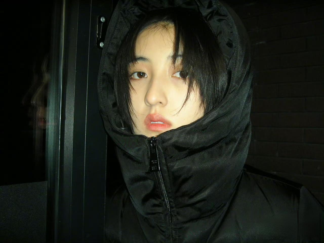 嘭🥀🏵️🌵。头发乱了