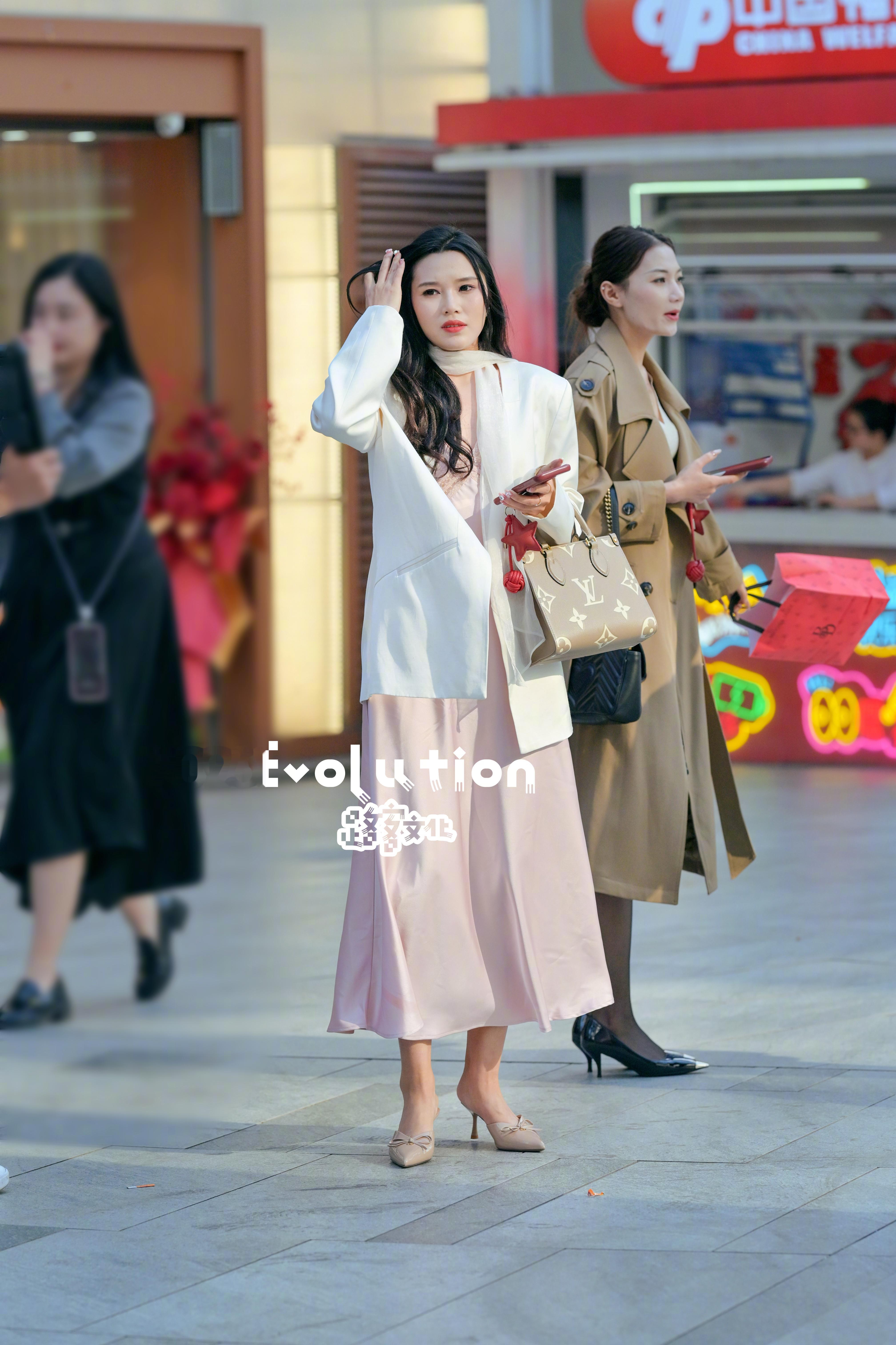 下午两点睡午觉吗？ 