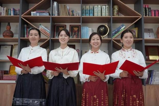 吉尔吉斯坦人为何长得那么像中国人？在中亚五国中，吉尔吉斯坦确实是个异类。走在比什