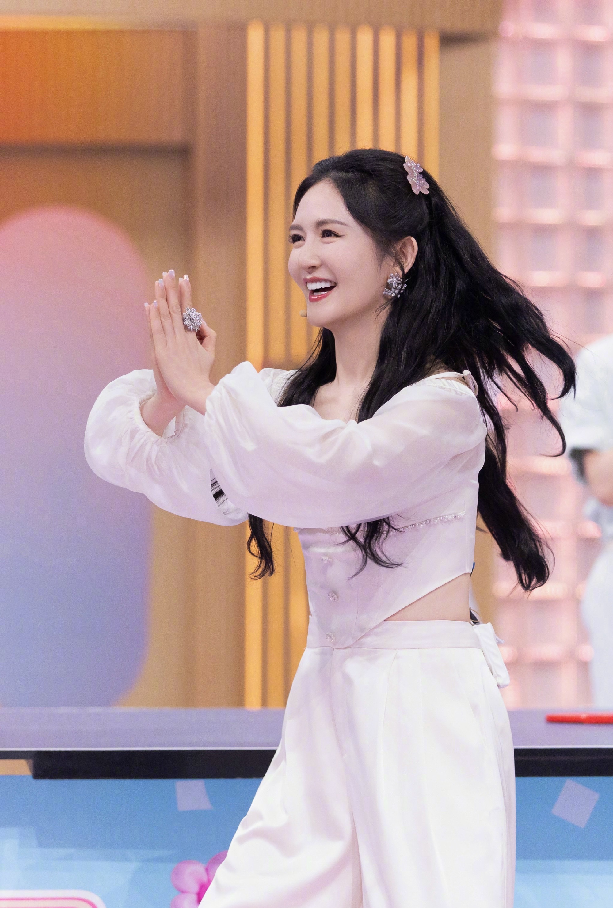 谢娜今晚有好消息宣布谢娜：2026年6月6日星期6来好6！今天是个好日子 ，预告