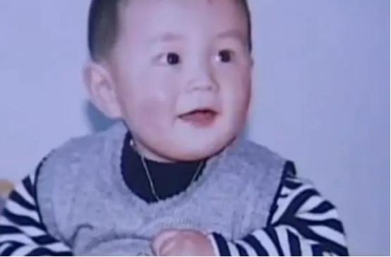 2004年，辽宁一男孩出生三年不会说话，父母求医无数，却始终不见好转，就在准备接