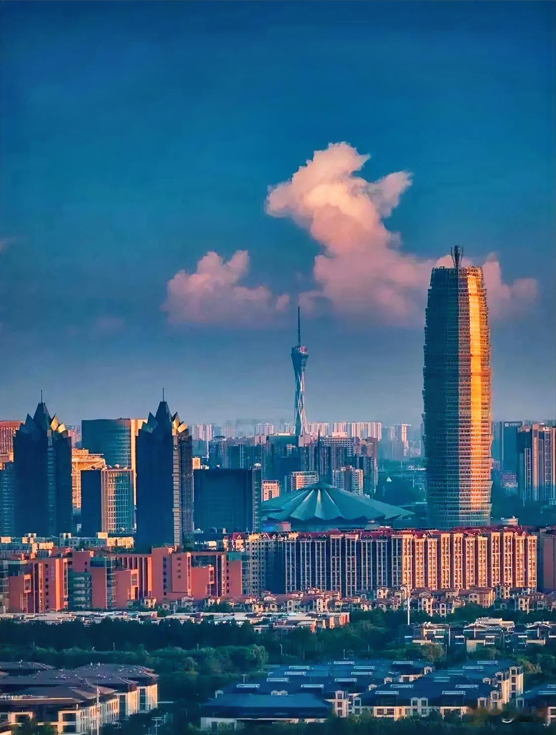 你信不信，当房地产业复苏时，我们的内需也就能彻底复苏了！
房地产业连接上下游几十