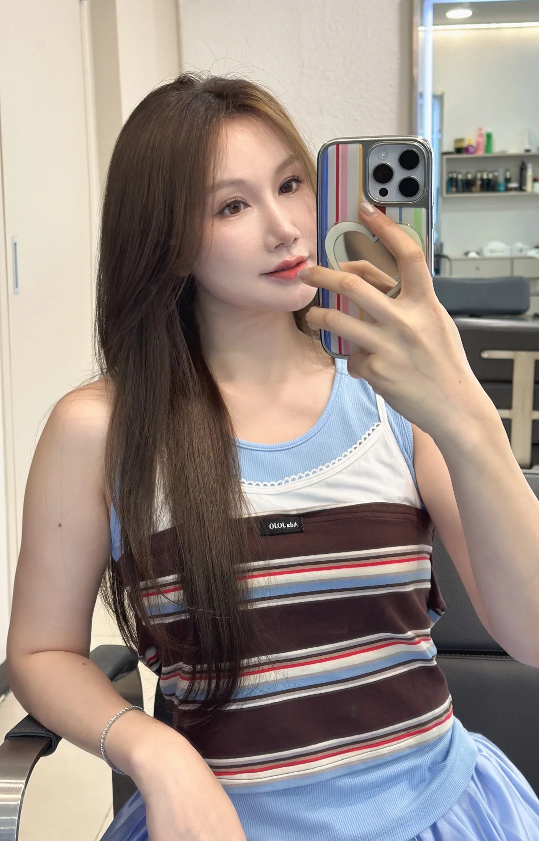 染了个喜欢的发色