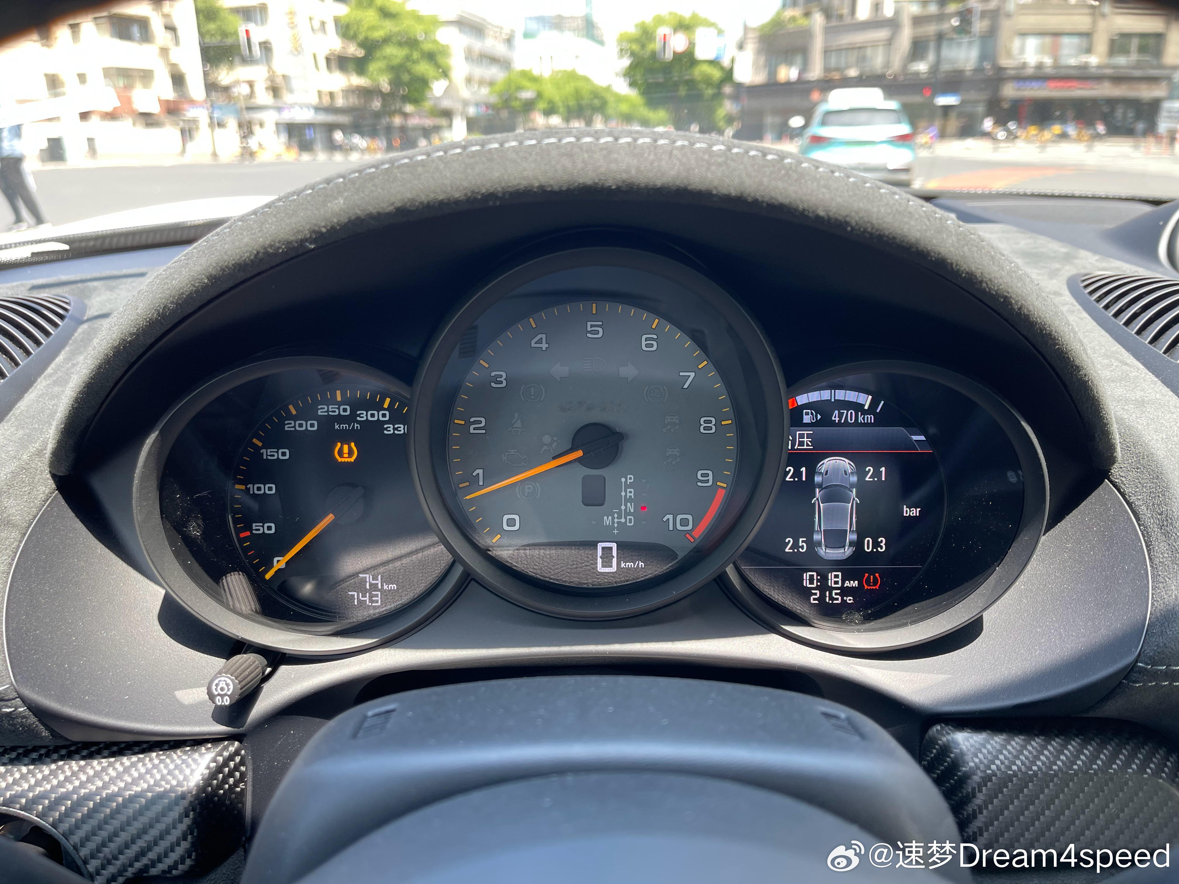 我所有车买回家没多久都要经历一遍右后胎扎钉，黄金右后魔咒太逗了，哈哈哈，而且刚好